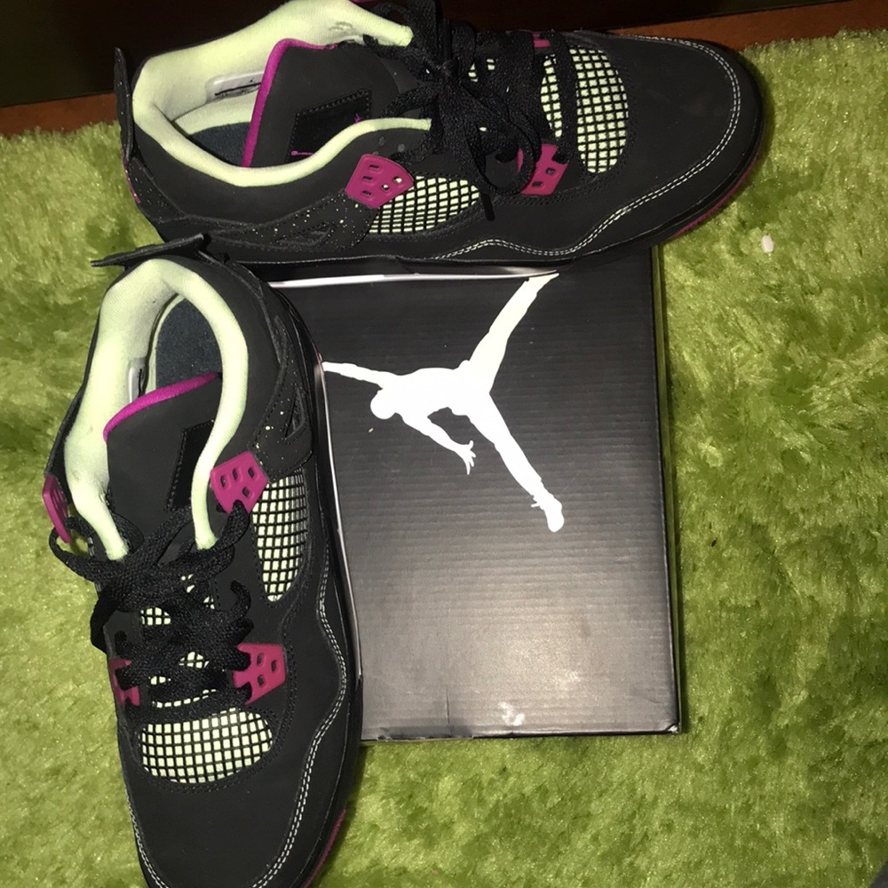 Air Jordan 4